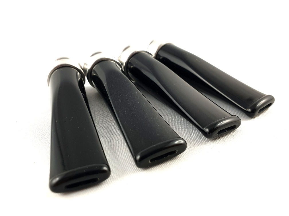 Akrylový náustek kratší, sedlový se stříbrným prstencem