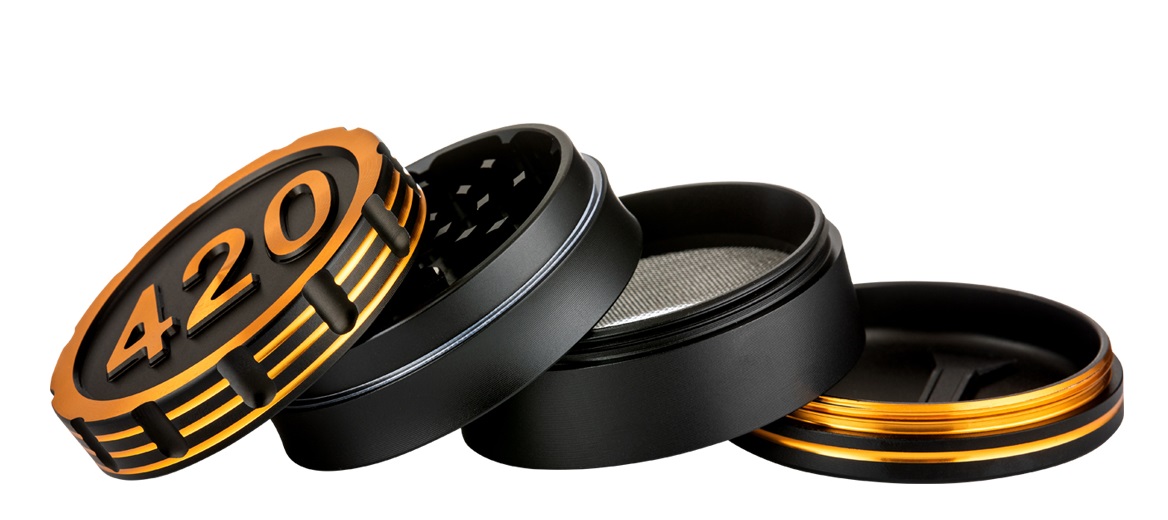 Drtič tabáku kovový "420" black/gold, 4.díl., 58mm