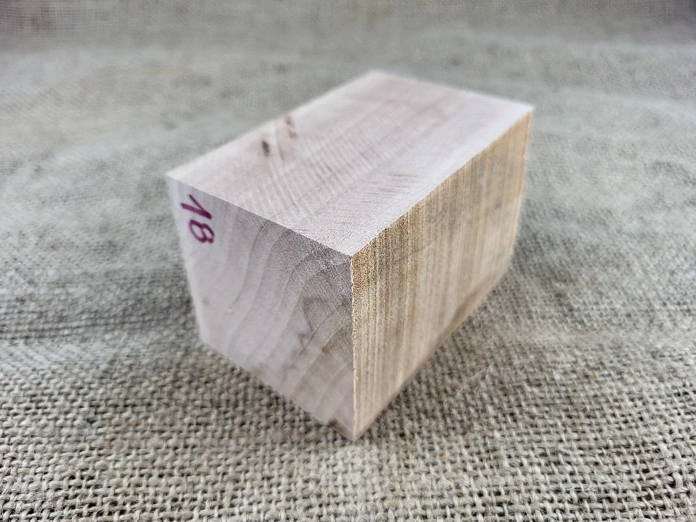 Masivní přířez z Americké třešně na výrobu dýmky  (AT18)