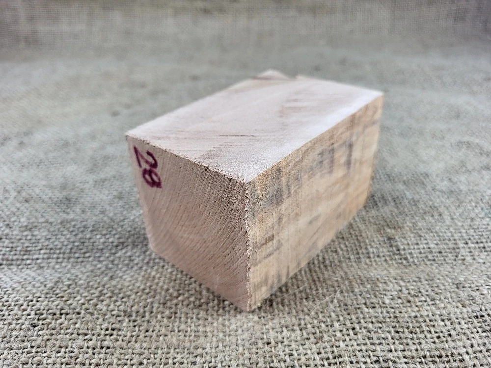 Masivní přířez z Americké třešně na výrobu dýmky  (AT28)