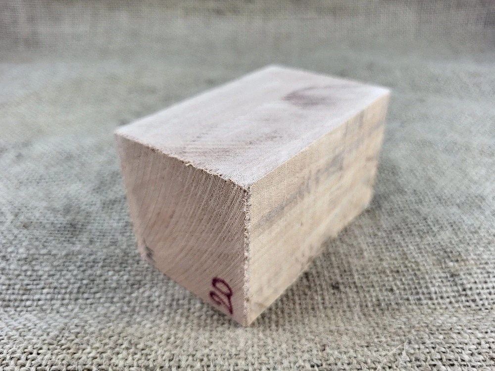 Masivní přířez z Americké třešně na výrobu dýmky  (AT20)