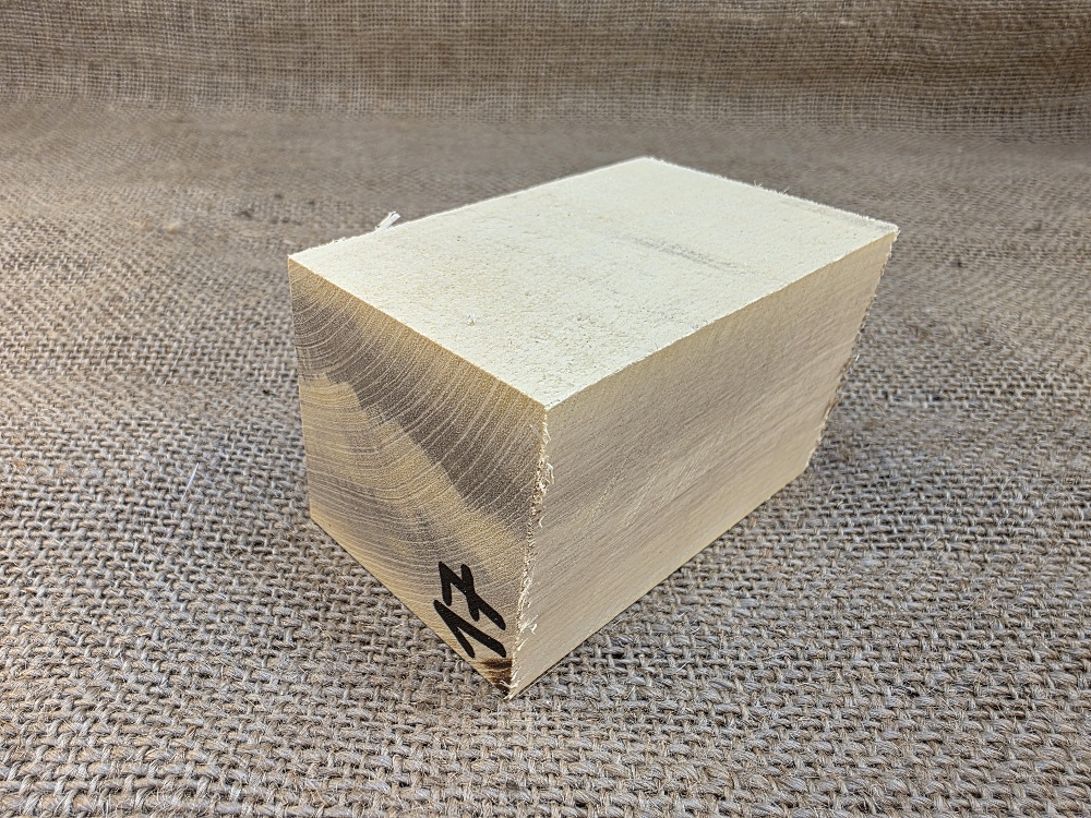 Přířez z citronovníku na výrobu dýmky (CT17)