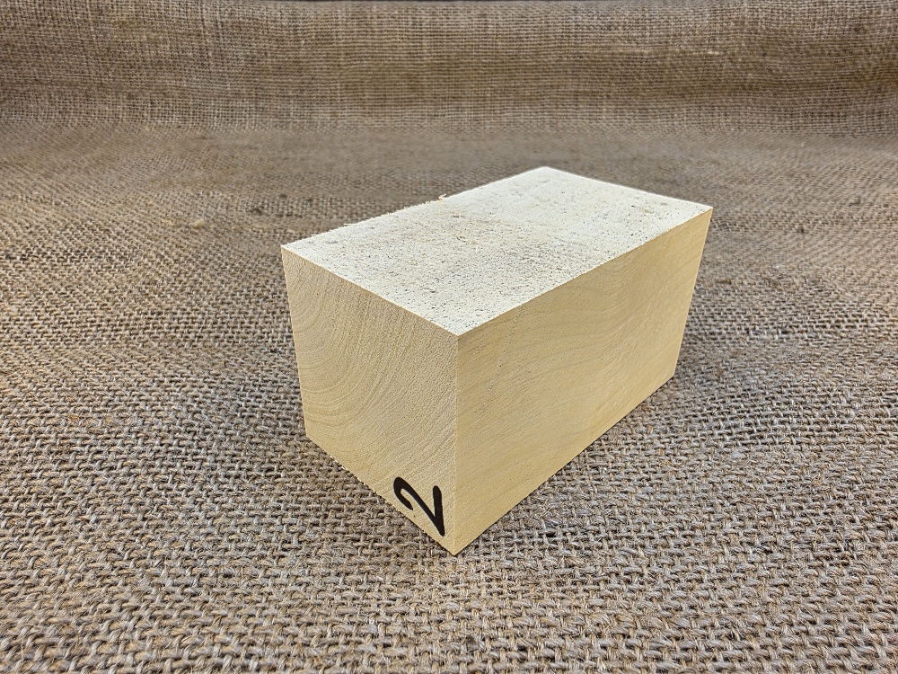 Přířez z citronovníku na výrobu dýmky (CT2)