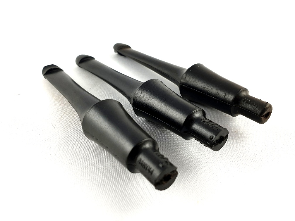 Ebonitový náustek dlouhý, tvarovaný