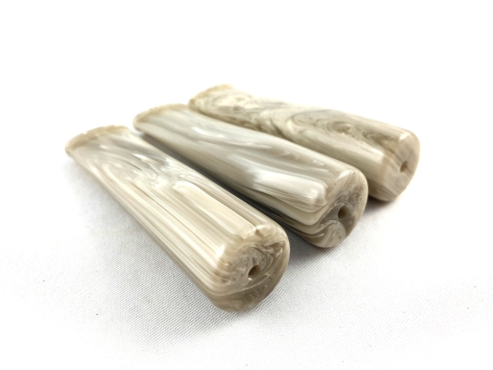 Akrylový náustek světle šedý