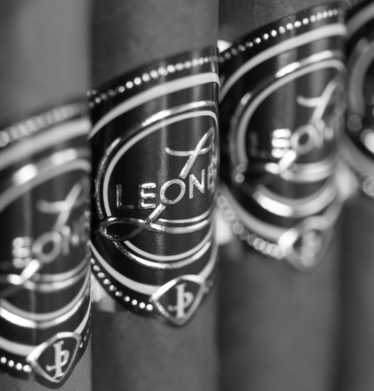 Doutníky Leonel P serie 350 Half Corona - box 24 kusů