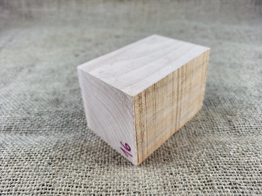 Masivní přířez z Americké třešně na výrobu dýmky  (AT16)