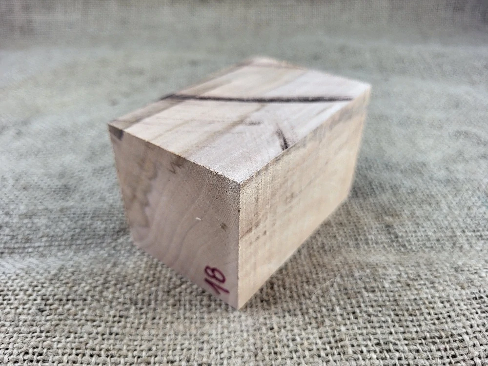 Masivní přířez z Americké třešně na výrobu dýmky  (AT18)