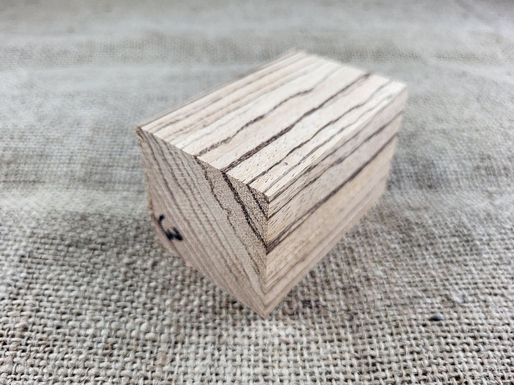 Přířez Zebrano (ZB3)