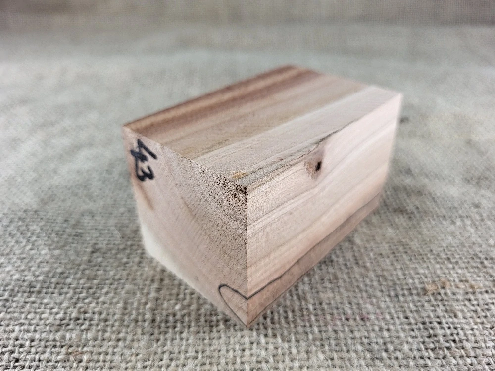 Přířez ze Švestky na výrobu dýmky s drobnou prasklinou (SV43)