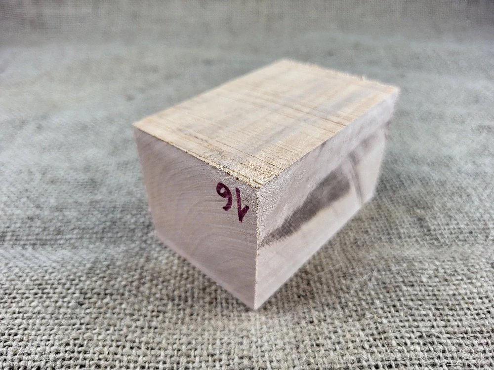 Masivní přířez z Americké třešně na výrobu dýmky  (AT16)