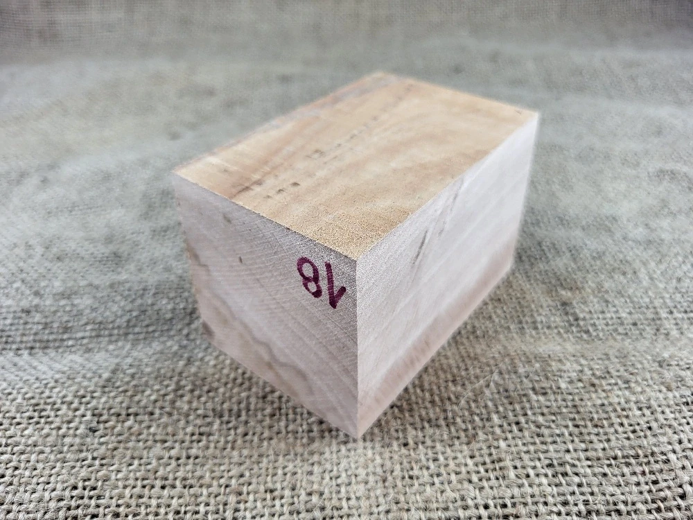 Masivní přířez z Americké třešně na výrobu dýmky  (AT18)