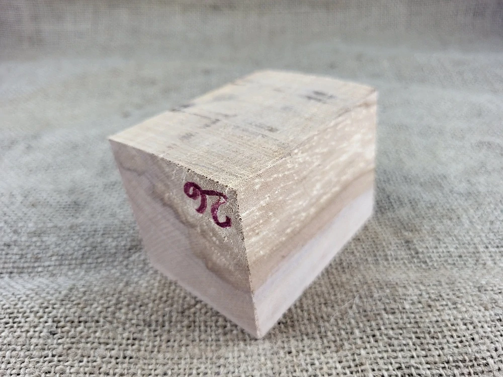 Masivní přířez z Americké třešně na výrobu dýmky  (AT26)