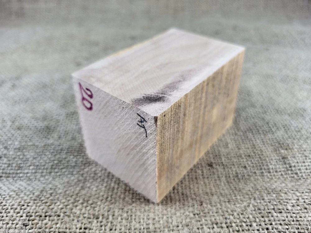 Masivní přířez z Americké třešně na výrobu dýmky  (AT20)