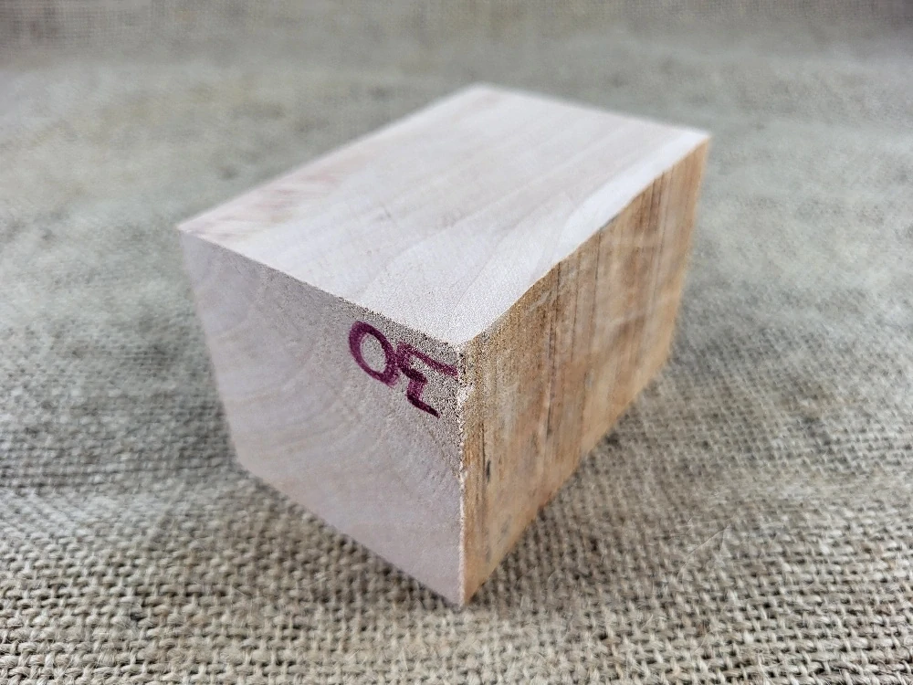 Masivní přířez z Americké třešně na výrobu dýmky (AT30)