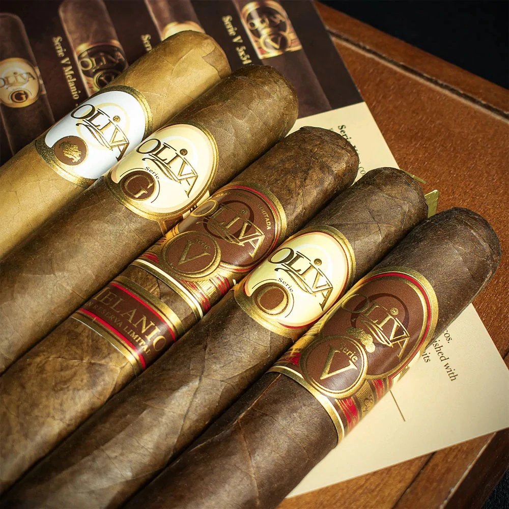 Doutníky Oliva Sampler International Robusto Variety, 5ks