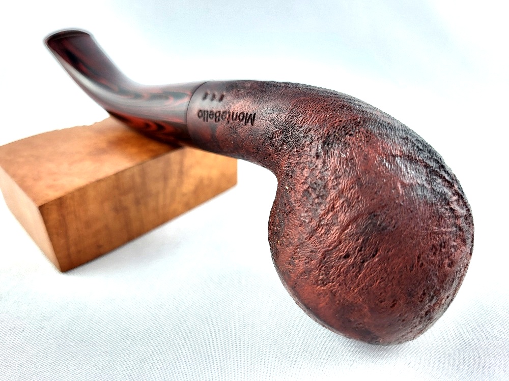 Dýmka MonteBello Bent Bulldog, pískovaná, filtr 9mm 
