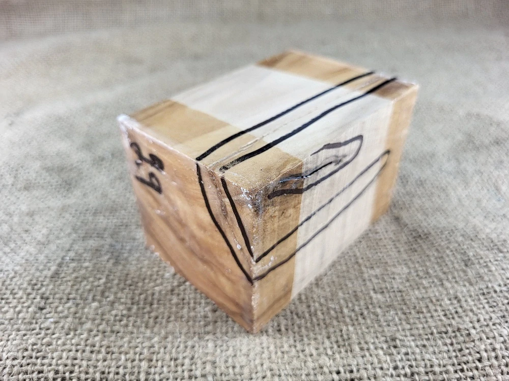 Masivní olivový blok na výrobu dýmky s prasklinou (OL29)