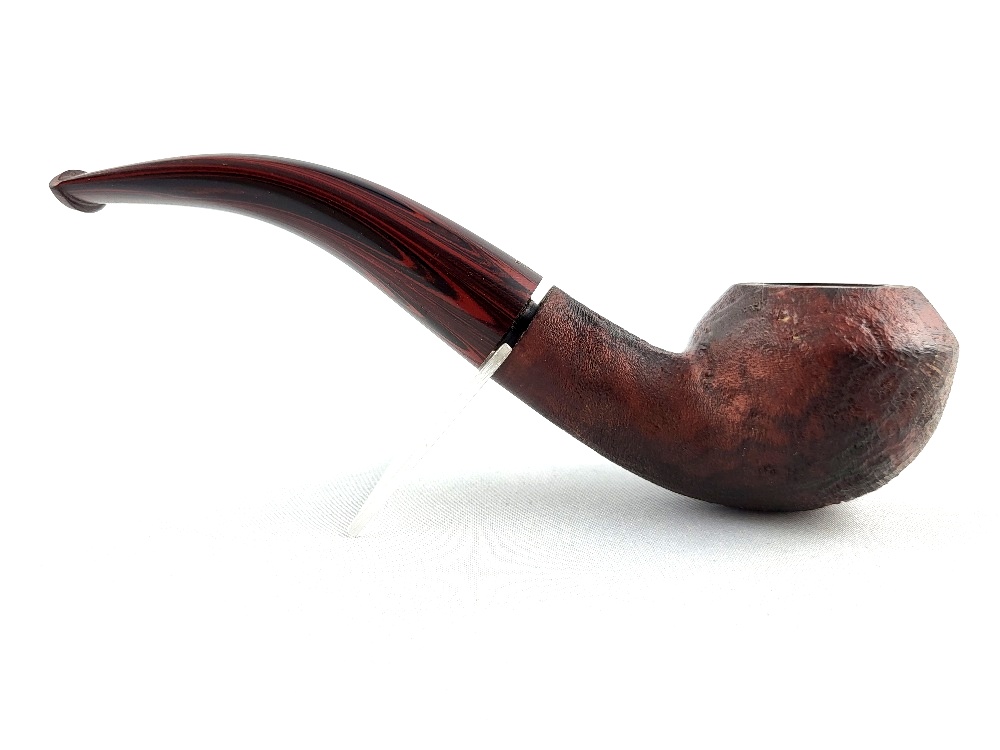 Dýmka MonteBello Bent Bulldog, pískovaná, filtr 9mm 