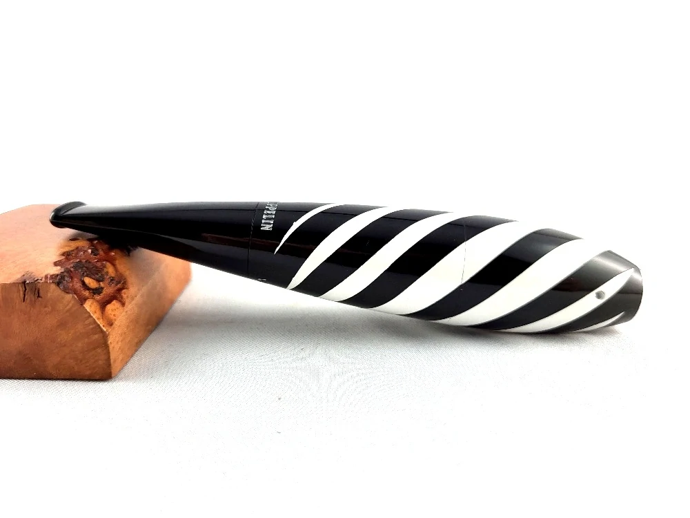 Dýmka Vauen Zeppelin Limited Edition 2025